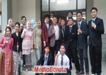 Perpisahan Siswa Siswi Kelas XII SMAN 1 Karawang, Pembina OSIS Harapkan Jangan Patah Semangat Untuk Terus Berprestasi