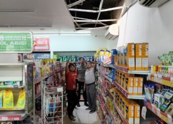 Super Market Dibobol Maling .Uang 20 juta Dalam Brankas Dibawa Kabur Pelaku