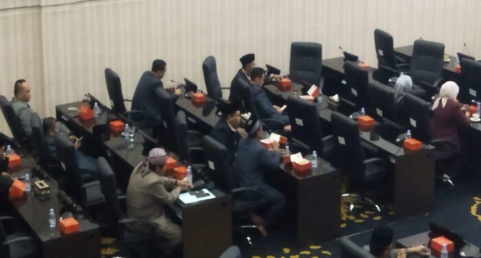 Sidang Paripurna DPRD Karawang, sorot Dunia Dunia Pendidiikan yang Dianggap Bobrok