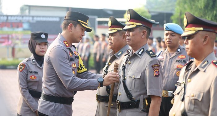 Kapolres Karawang AKBP Wirdhato Hadicaksono Pimpin Upacara Sertijab PJU Polres Karawang