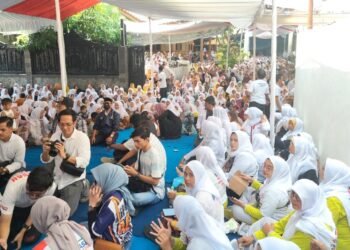 Ribuan Pendukung dan Simpatisan Calon Petahana  Aep Syaepuloh Tumplek Di Telaga Sari